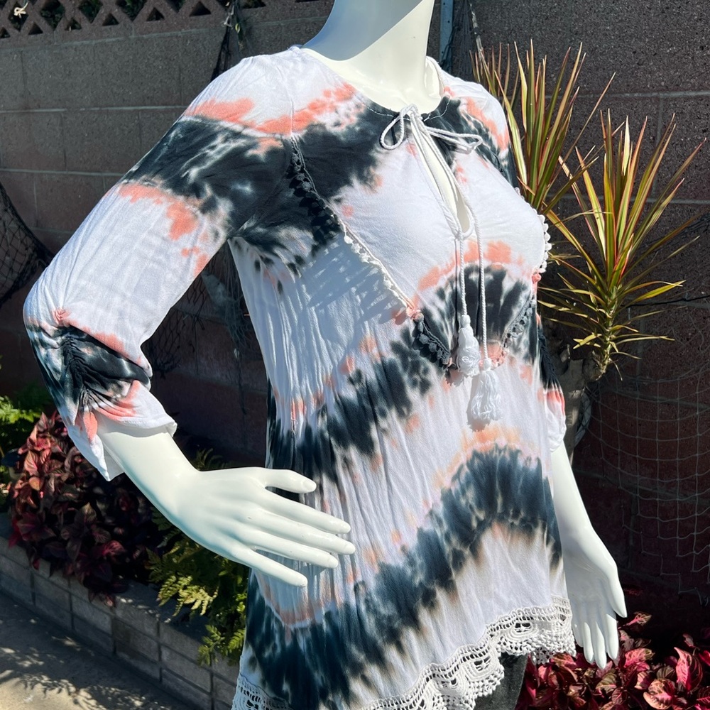 Womens 3/4 length sleeve summer top.